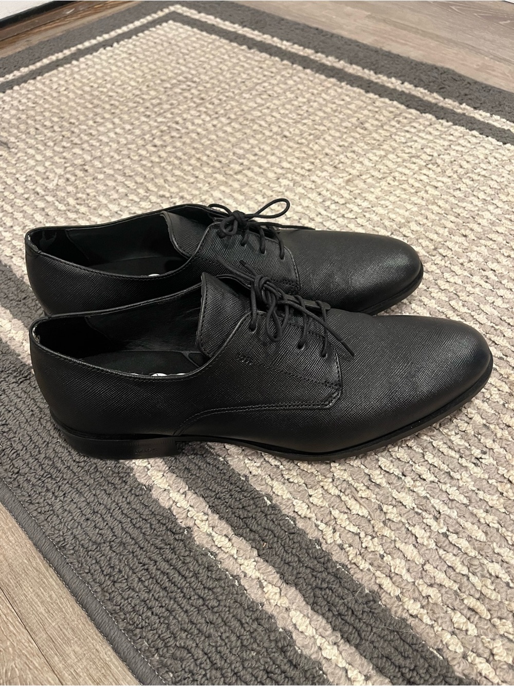 Hugo Boss Black Textured Leather Derby Shoes - Picture 2 of 5